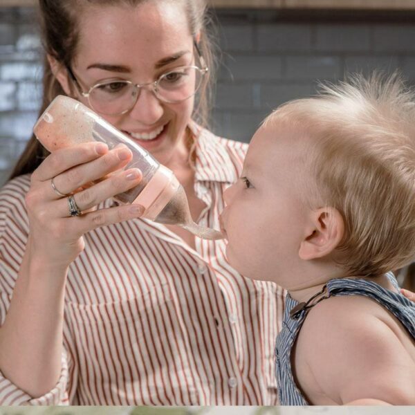 haakaa silicone baby food dispensing spoon grey live demo 93165.1597059856.1280.1280 66676.jpg
